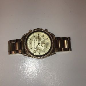 GOLD MICHAEL KORS WATCH